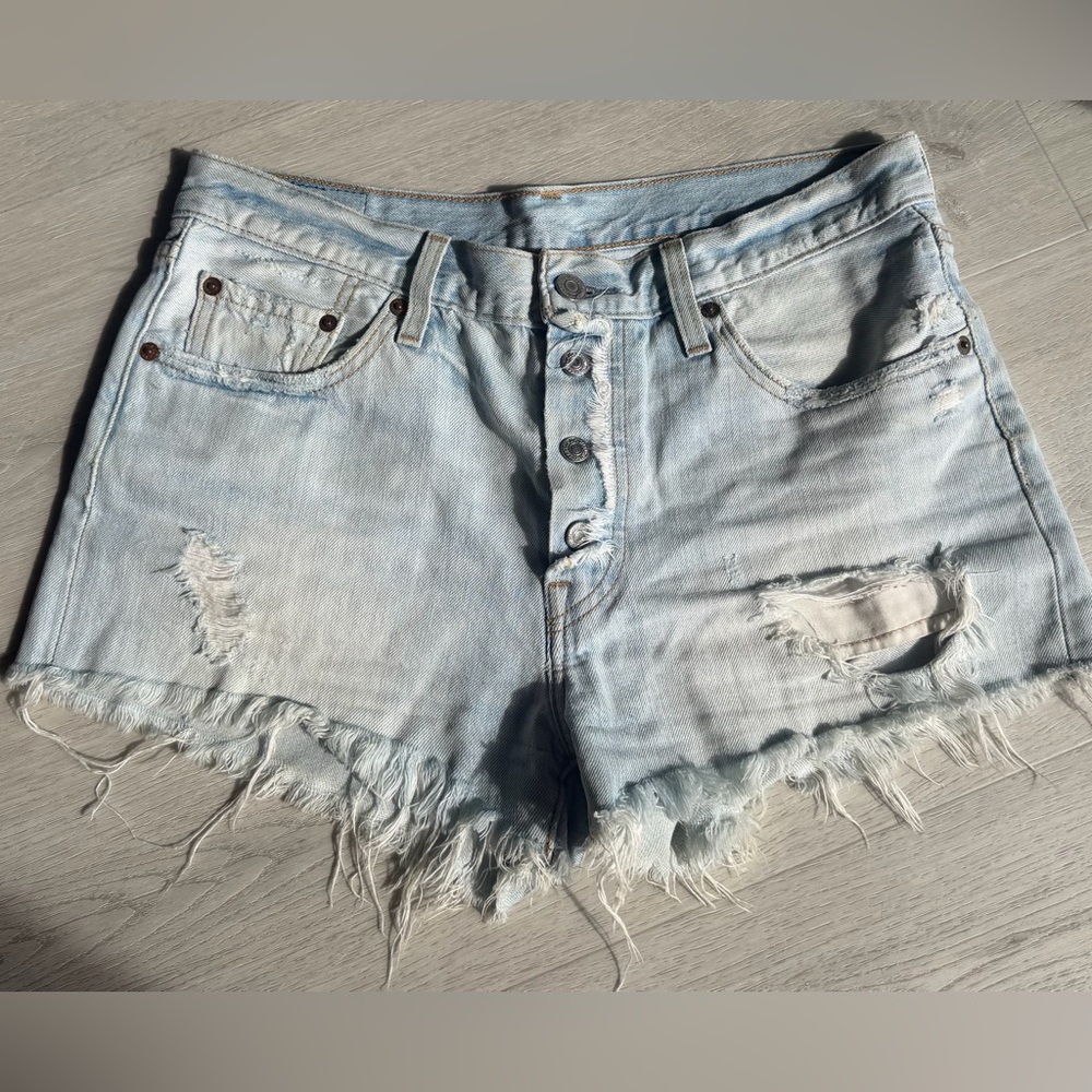 Levi’s Light Wash Distressed Women’s Denim Shorts